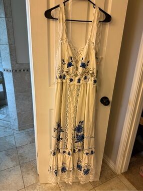 FARM Rio White Maxi Dress with Blue Floral Embroidery